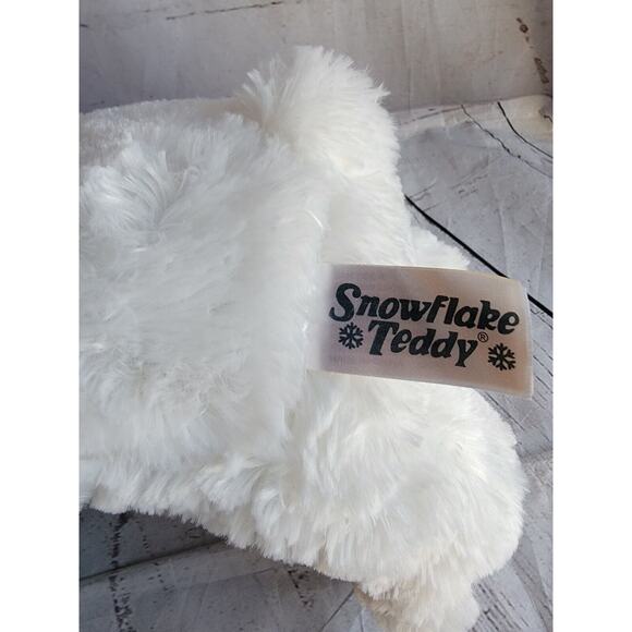 SnowFlake Teddy 2019 White Boy Teddy Bear Red Scarf - Picture 6 of 7